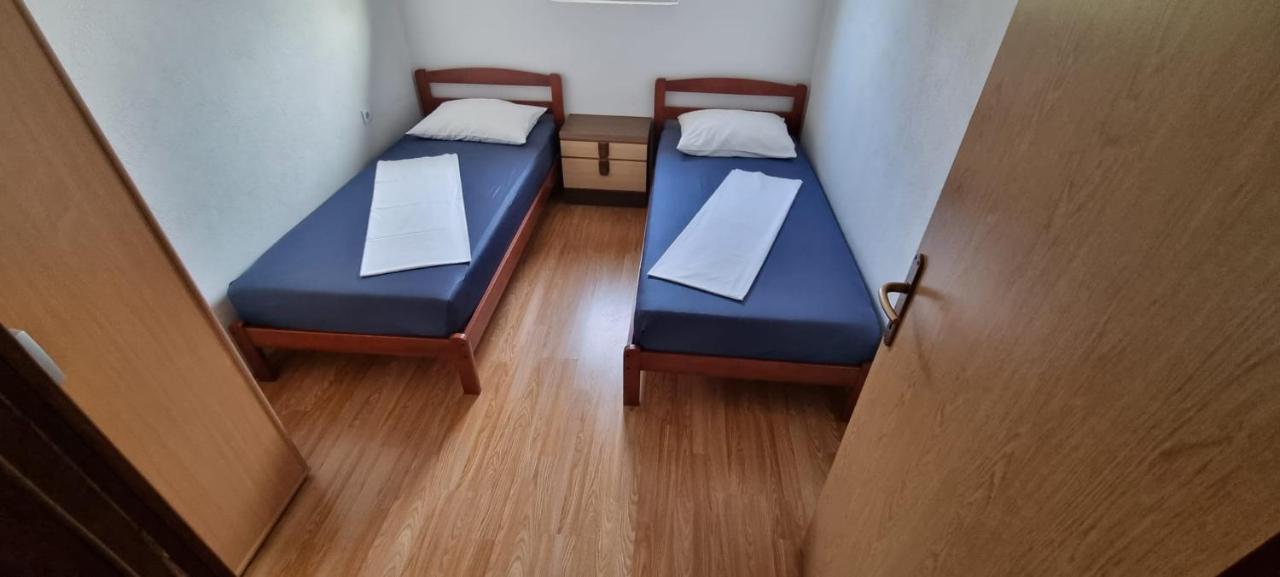 ביוגראד נה מורו Apartmani Italo מראה חיצוני תמונה